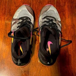 Nike Metcon Flynit 3 Running/Training Shoes. Womans Size 9. Excellent condition.